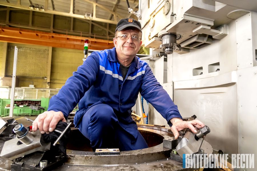Витебский завод «Вистан» завершил модернизацию немецкого станка для БелАЗа
