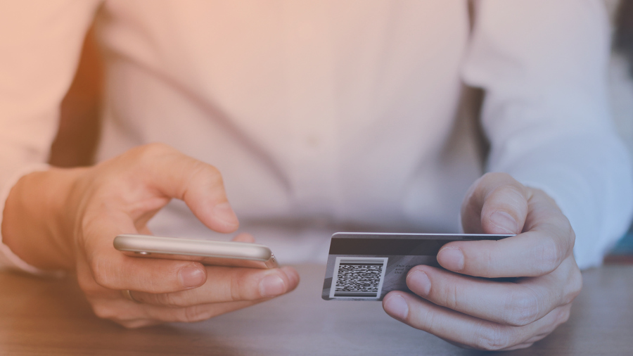 Почти 5 тысяч долларов похитили интернет-мошенники с карточки жителя Витебска 