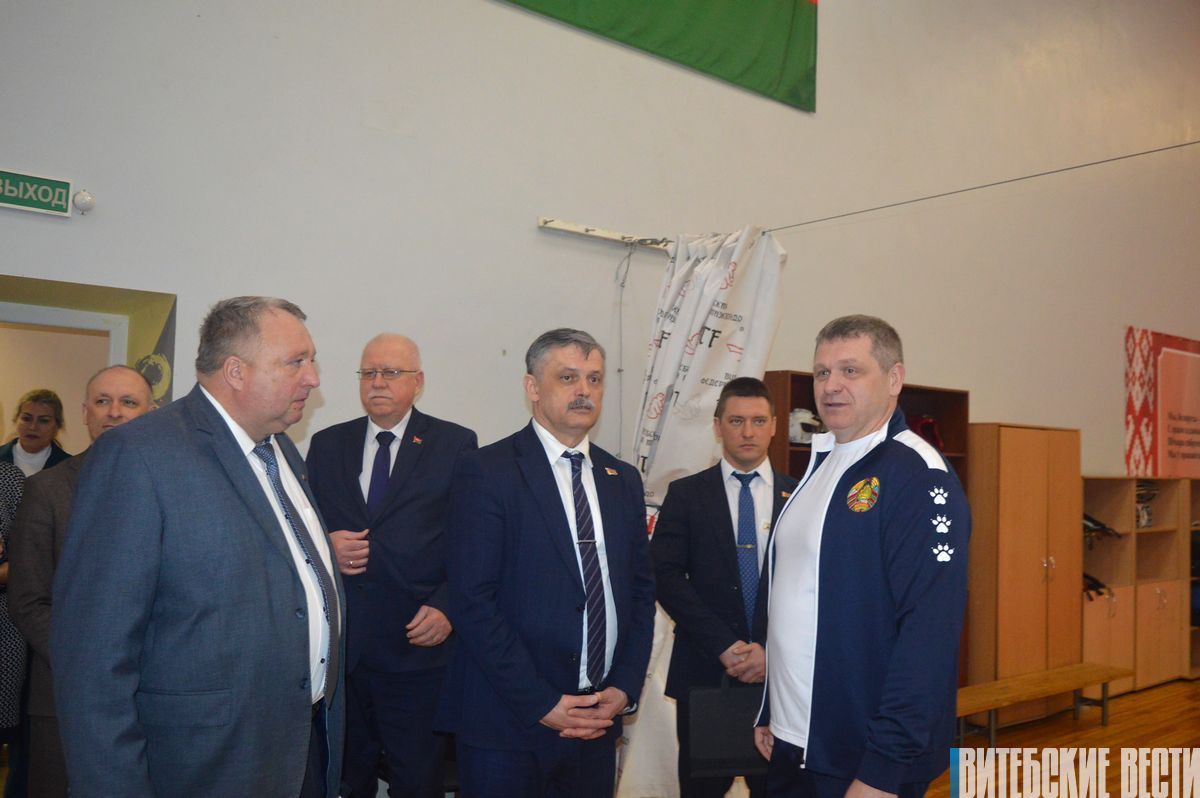 «Близкие к идеальным». Министр спорта оценил условия подготовки спортсменов в Витебске