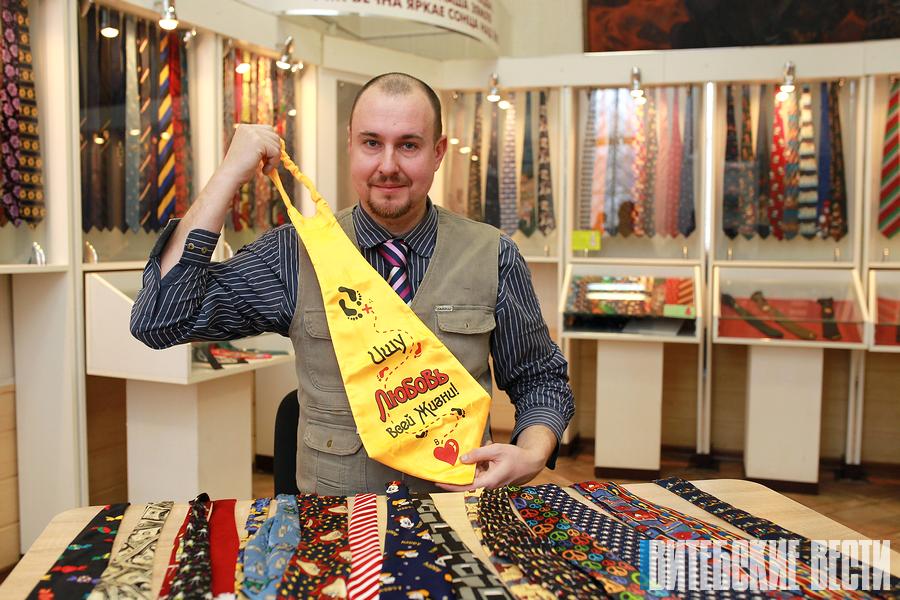 Витебчанин собрал коллекцию из 200 галстуков: самодельные, галстуки-обманки и корпоративные