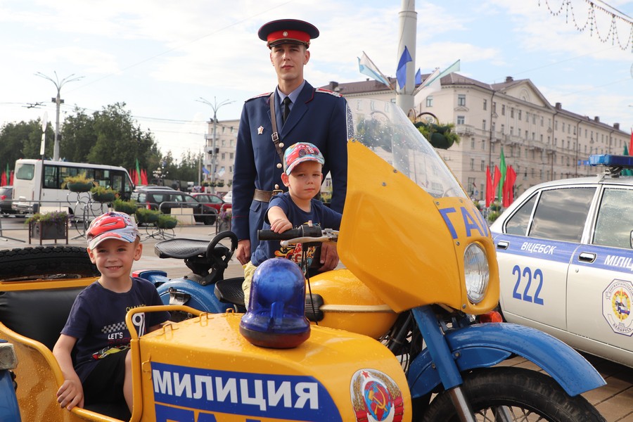 Показательные выступления и горный велосипед в подарок: в Витебске завершилась акция МВД «За безопасность вместе!»