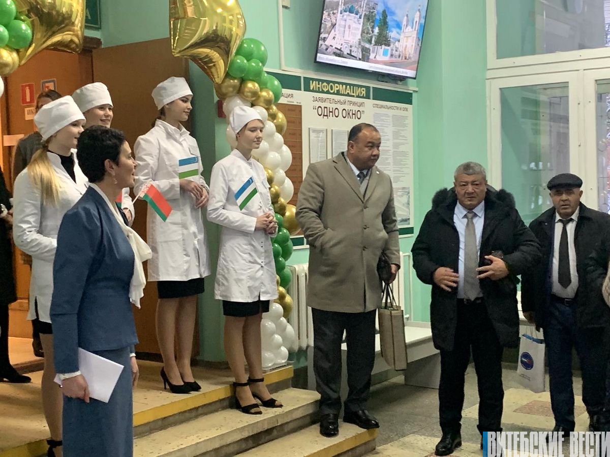 Представители учреждений образования Узбекистана посетили Витебский государственный медицинский колледж им. И. Антонова