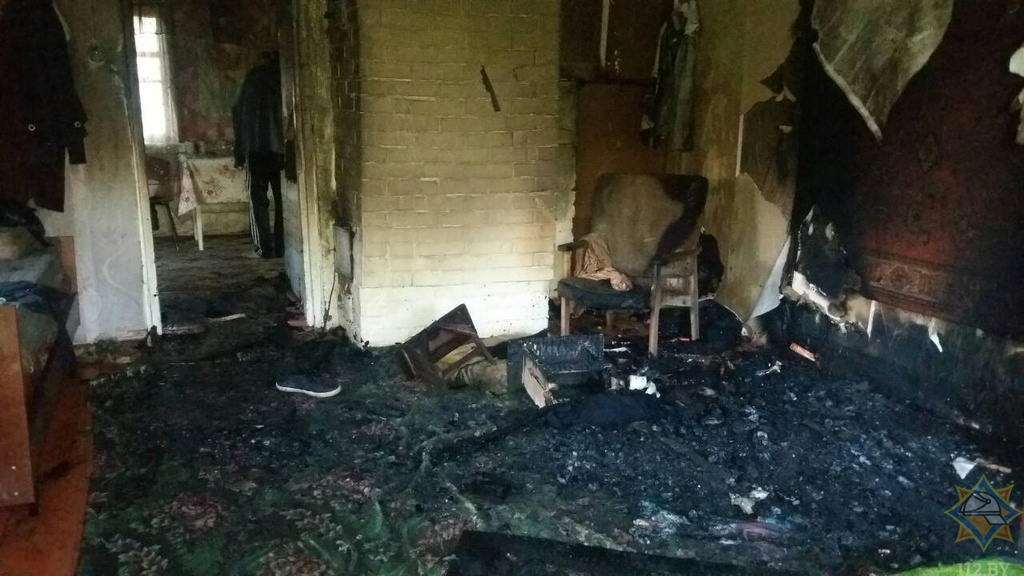 В Богушевске сотрудник МЧС вынес из горящего дома человека до прибытия пожарной бригады 