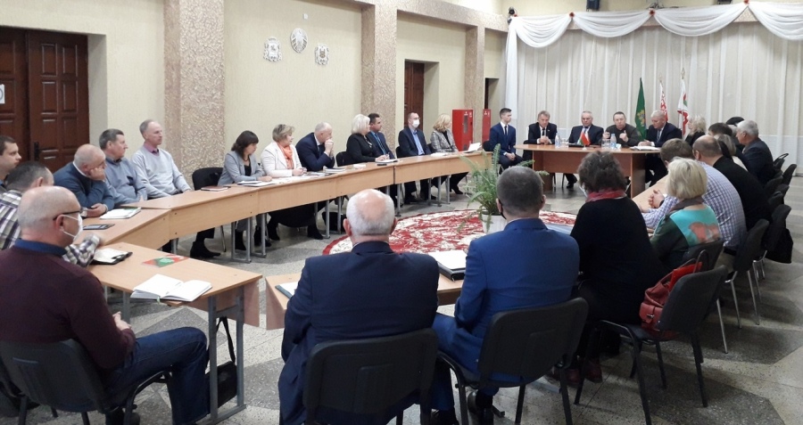 Изменения в действующее законодательство обсудили за круглым столом в Чашниках