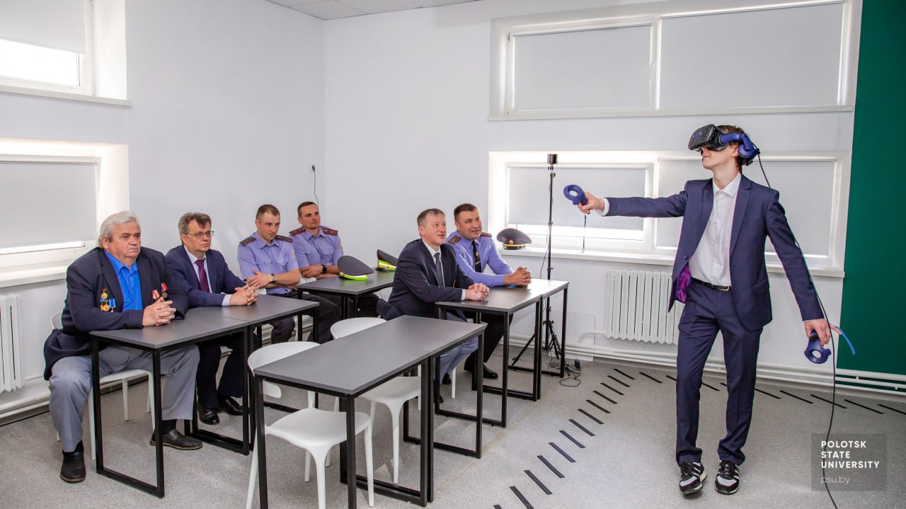 В Полоцком госуниверситете открыли учебный VR-центр подготовки специалистов по техобслуживанию автотранспорта