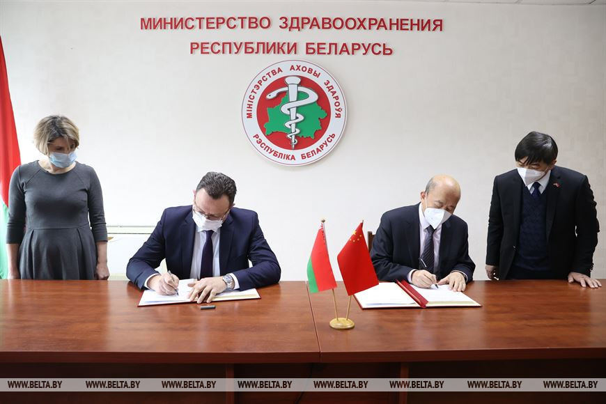 Прибывшая из Пекина вакцина против COVID-19 будет предложена всем желающим
