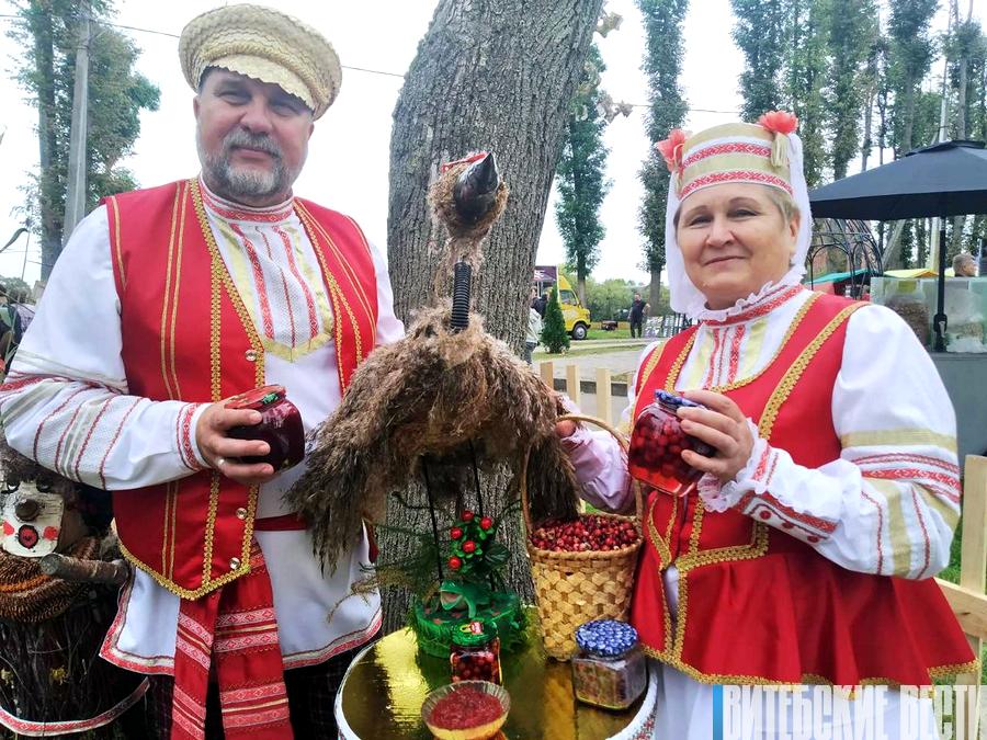 Экофестиваль "Журавы і журавіны" собрал любителей активного отдыха в Миорском районе