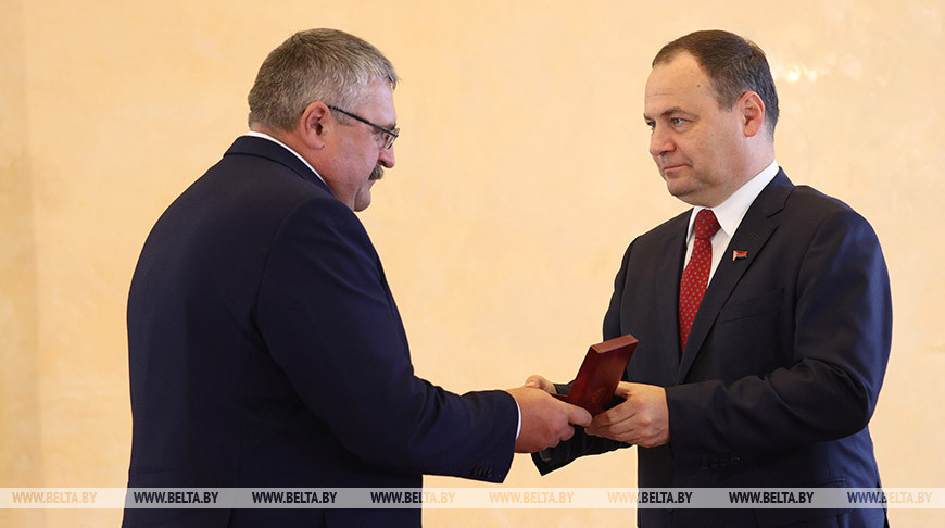 Замдиректора ОАО "Мехколонна №43, г. Витебск" Николай Ильющенко  стал обладателем медали "За трудовые заслуги"