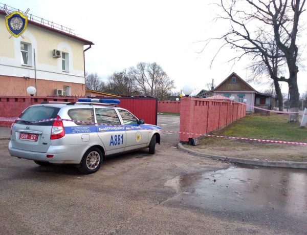 В Верхнедвинске 18-летний парень нанес ножевые ранения двум милиционерам