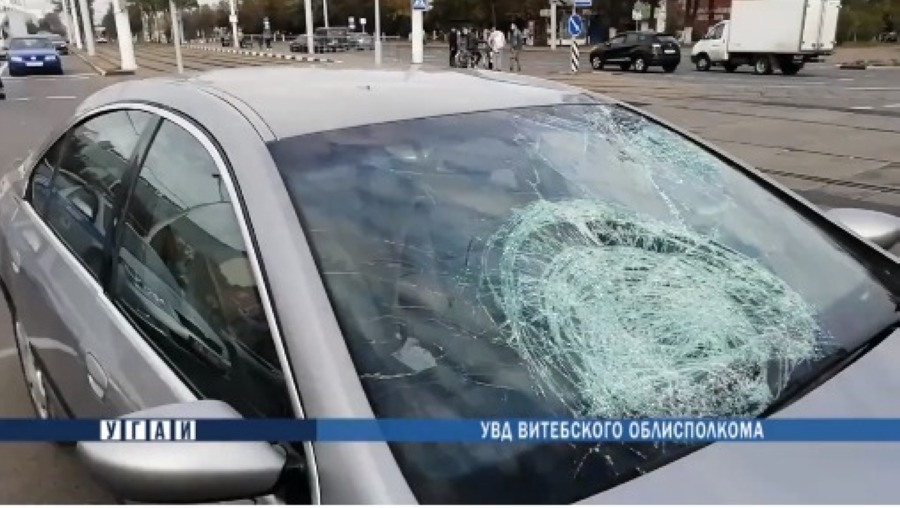 В Витебске легковушка сбила подростка