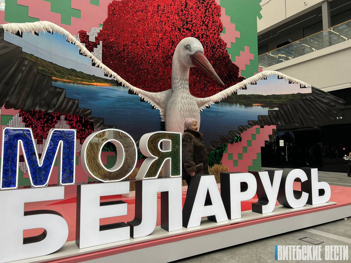 «Прочувствовали тот самый фестивальный Витебск»: чем удивляет минчан павильон Витебской области на выставке “Моя Беларусь”