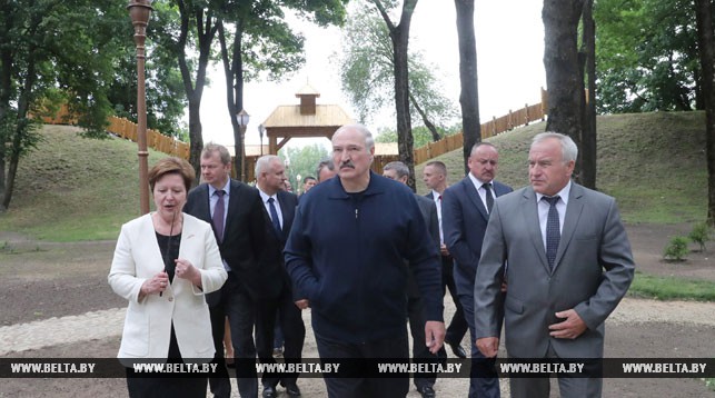 Александр Лукашенко положительно оценил преобразования в Копыси Оршанского района 