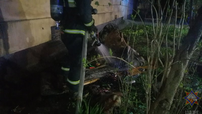 На пожаре в Витебске в собственной квартире едва не сгорел мужчина