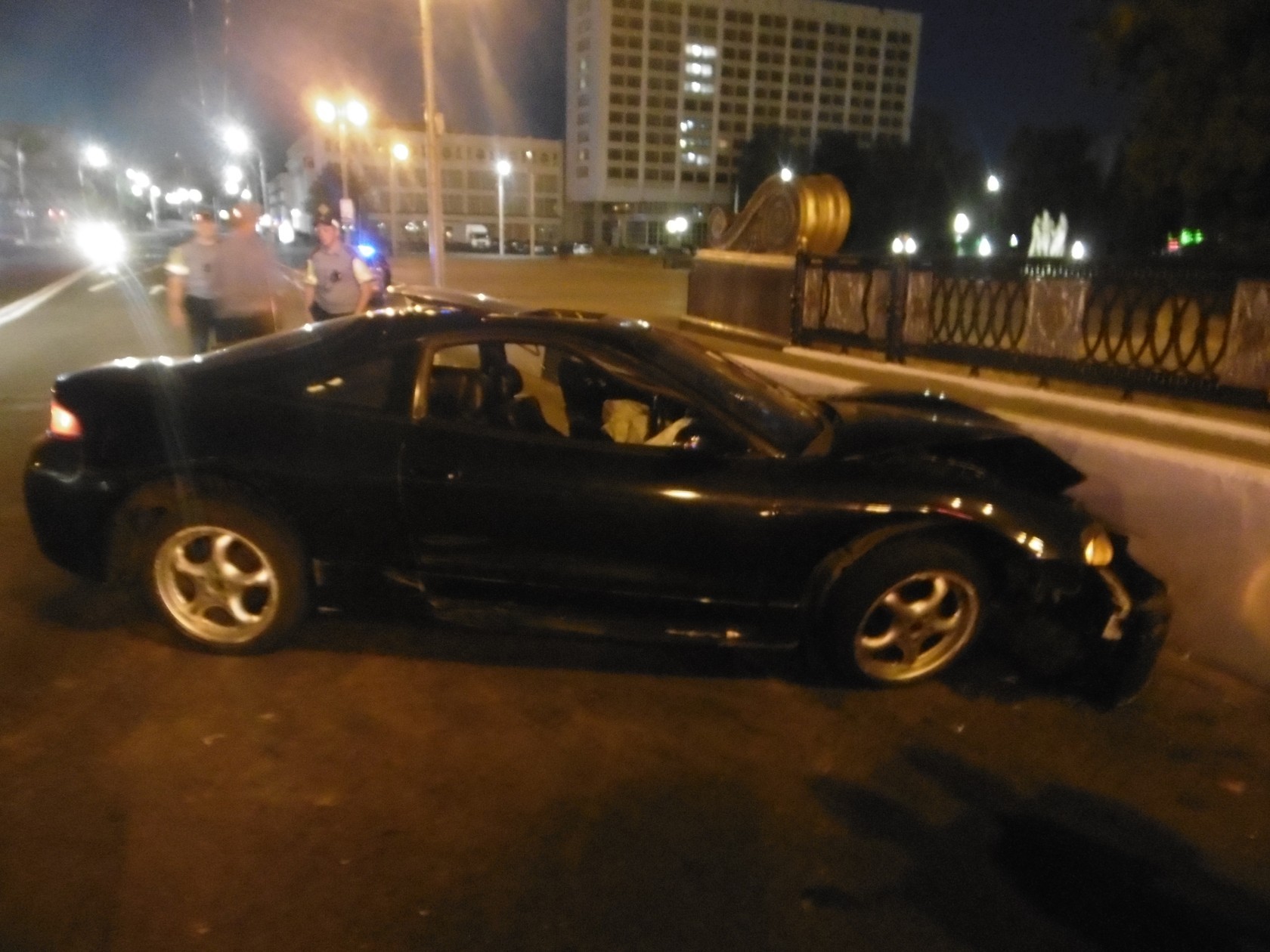 В Витебске пьяный водитель устроил аварию на Кировском мосту