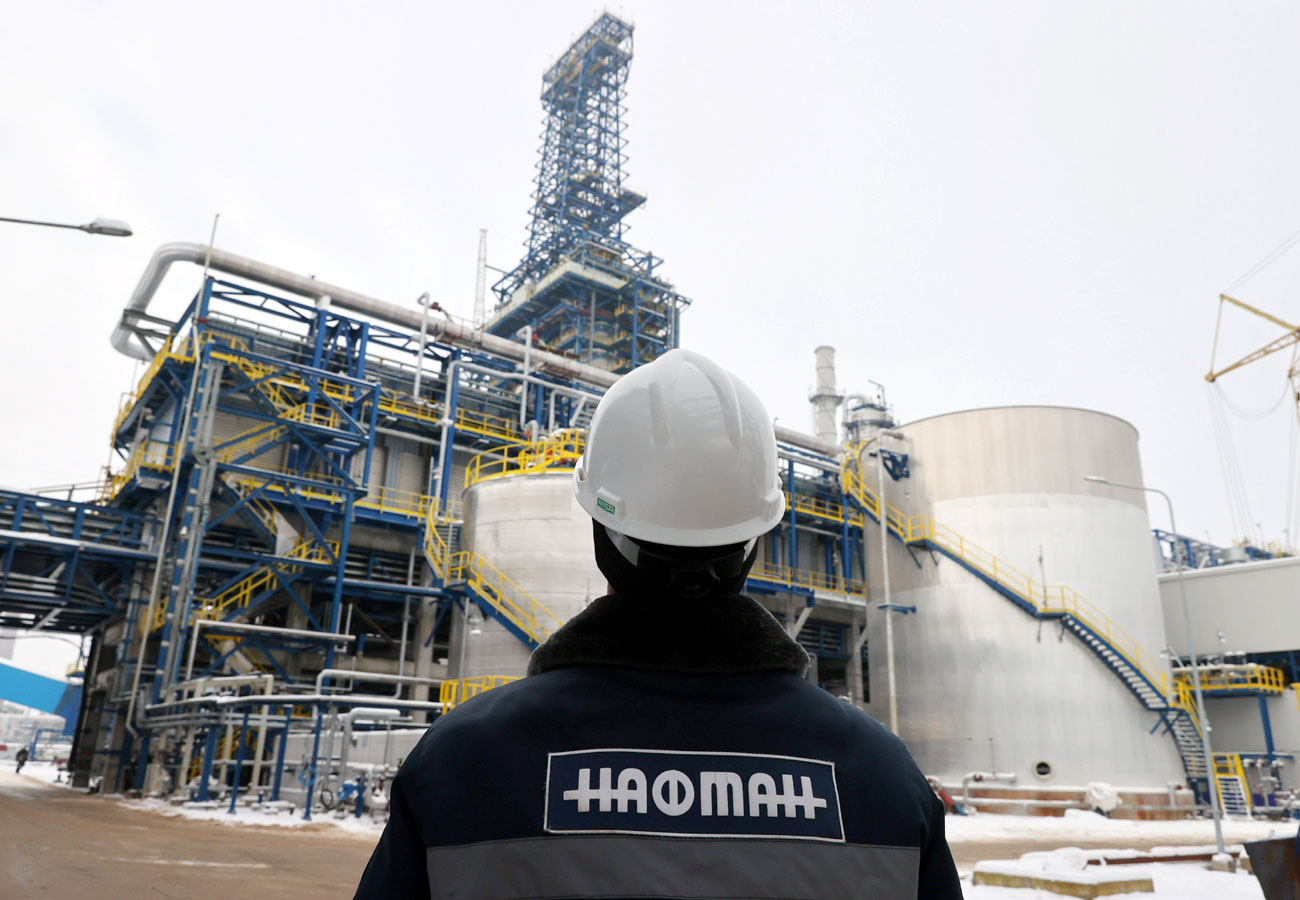 Около 2,5 тысячи человек из трудового коллектива ОАО «Нафтан» могут не получить допуск к работе