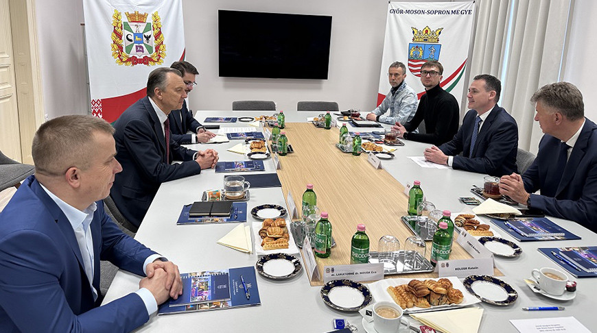 Беларусь и Венгрия намереваются поступательно развивать бизнес-контакты и сотрудничество в промышленности