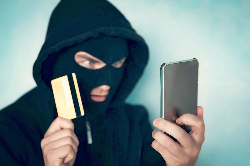 Будьте бдительны! Наиболее распространенные методы несанкционированного доступа к банковским карточкам и счетам