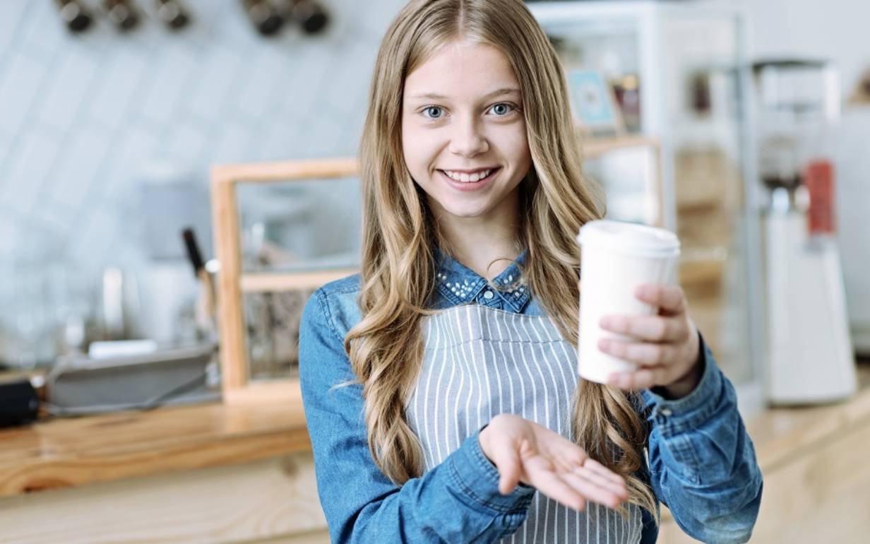 Работа для молодежи. Что нужно знать о трудовых правах до 18 лет?
