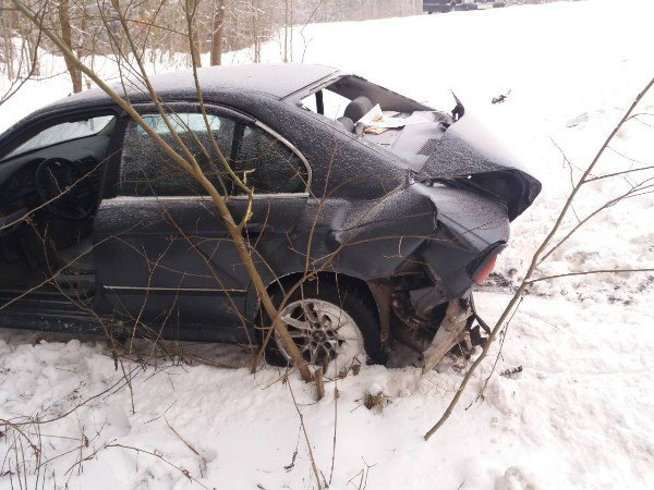 На трассе в Витебской области столкнулись две легковушки, есть пострадавший
