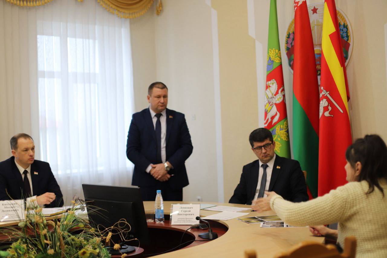 Сергей Левкович провел личный прием граждан в Лепельском районе