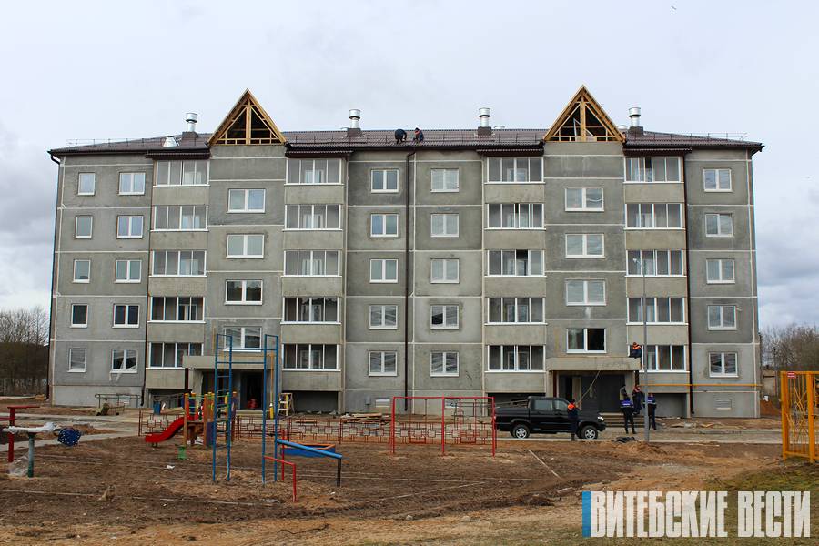 В Браславе сдан в эксплуатацию многоэтажный дом на берегу озера, ключи от квартир получат 40 семей