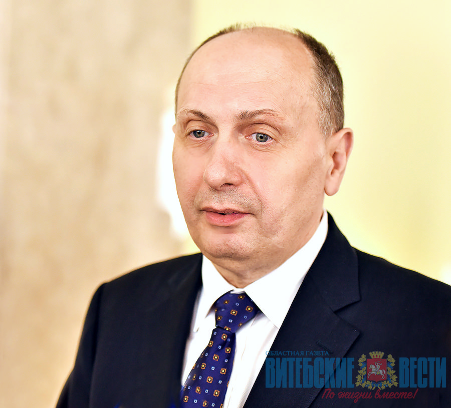 Виталий Вовк провёл выездной приём граждан в Браславе