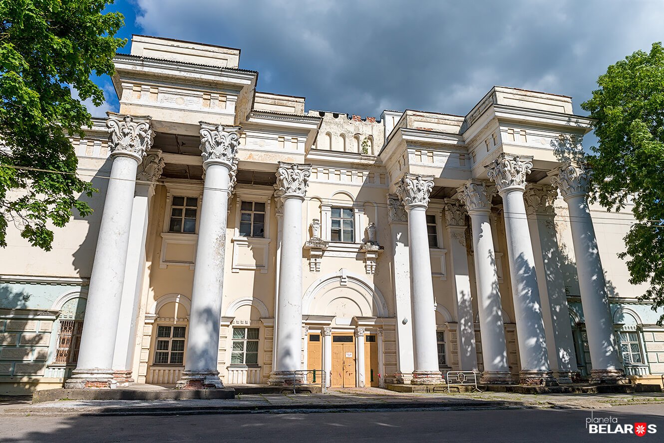 Полоцкий государственный университет планирует открыть учебный корпус в бывшем Доме офицеров