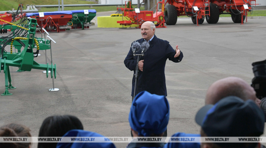 Лукашенко: в Беларуси пока не изжили мажоритарную систему выборов в парламент