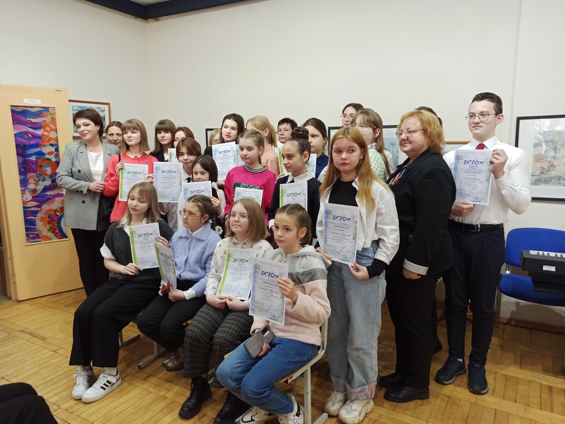 В ДШИ № 3 Витебска «Маладик» прошла областная выставка-конкурс «Мой Витебский край»