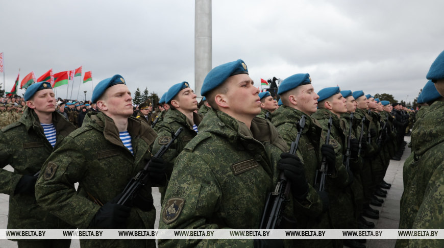 Белорусские военнослужащие принесли клятву на верность народу и Президенту