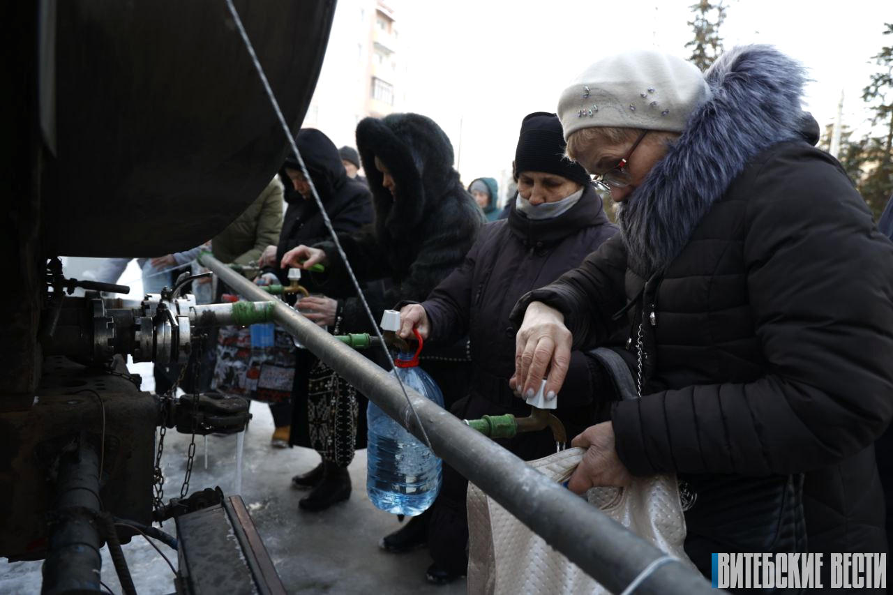 ФОТОФАКТ: В Витебске православные верующие отмечают Крещение Господне