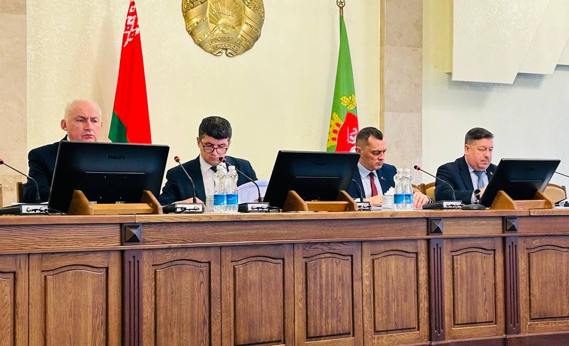 В Витебском облисполкоме состоялось селекторное совещание с регионами по вопросам зимовки скота и подготовки к весенне-полевым работам 