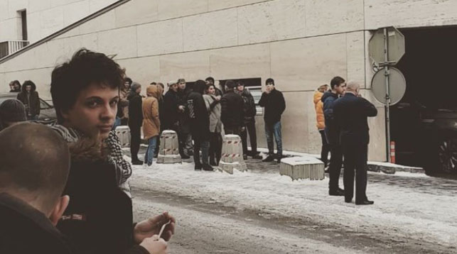 Несколько тысяч человек эвакуированы из торговых центров в Москве из-за угроз взрыва
