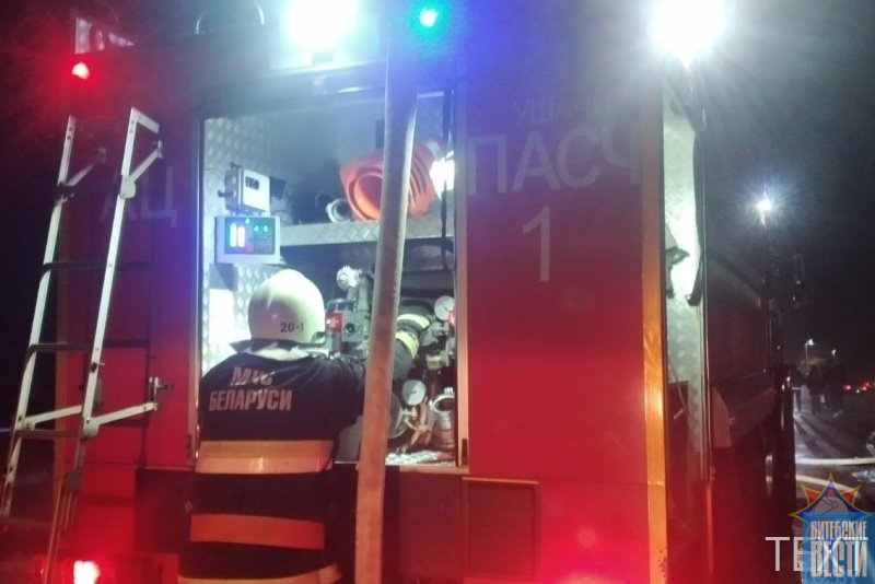 В Витебской области молодой человек пытался потушить пожар и получил ожоги