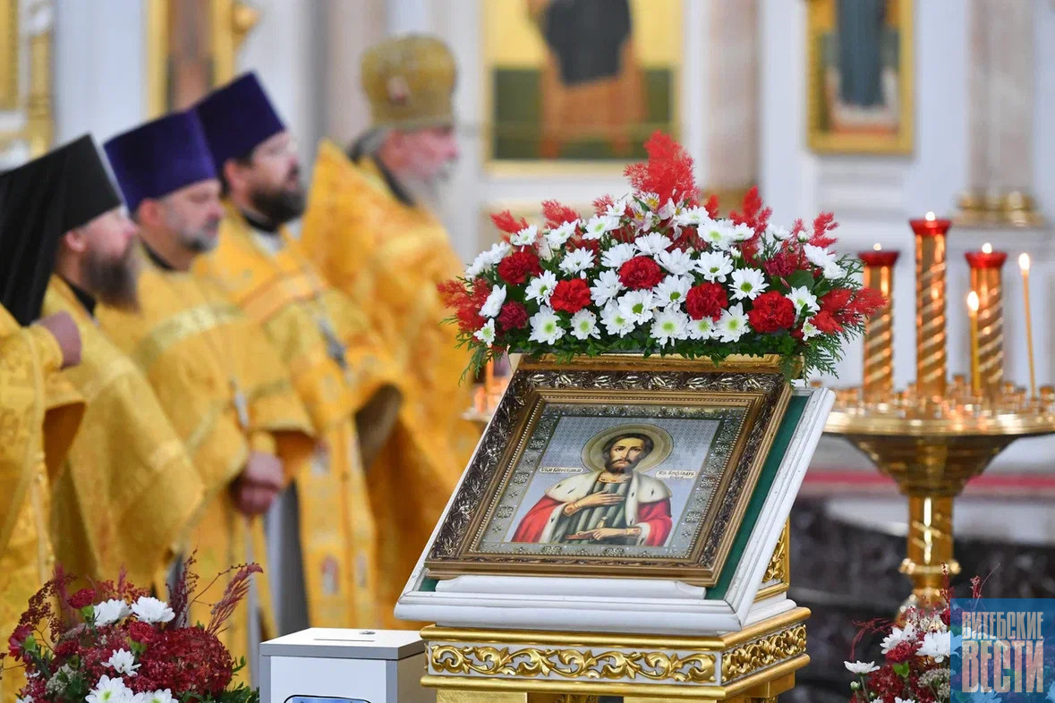Крестный ход и молебен о семейном благополучии прошел в Витебске в рамках просветительской акции "Неделя семьи"