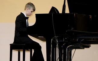 Юный витебчанин Никита Вершеловский стал лауреатом III степени I Республиканского открытого фестиваля-конкурса фортепианной музыки «Музыкальный мир»