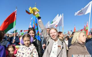 ФОТОФАКТ: Жители Витебской области массово отпраздновали День Победы