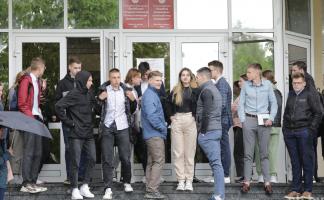 В Витебской области в первый день централизованного тестирования свои знания по белорусскому языку проверили около 1,5 тысяч человек