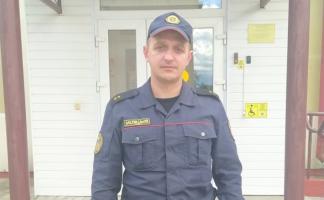 В Чашниках на пожаре сотрудник Департамента охраны МВД спас пенсионерку