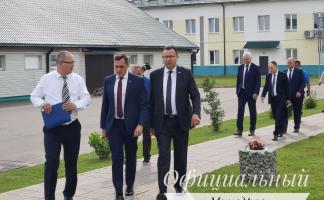Министр здравоохранения и губернатор Витебской области оценили ход строительства предприятия по производству вакцин от COVID-19