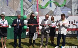 «Прастора натхнення»: в Витебске прошло торжественное открытие мурала на фасаде жилого дома по проспекту Строителей