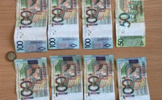 В Полоцке за незаконный обмен денег задержан валютчик и две его клиентки