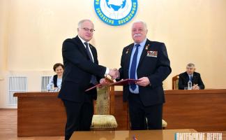 Двухстороннее соглашение о сотрудничестве подписано между Витебским областным объединением профсоюзов и областной организацией Белорусского союза ветеранов войны в Афганистане