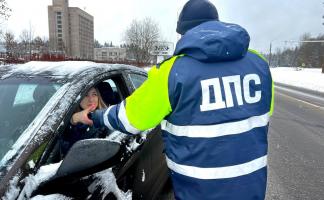 ФОТОФАКТ: На дорогах Новополоцка вместе с ГАИ дежурят специалисты отдела принудительного исполнения