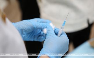 Минздрав планирует зарегистрировать отечественную вакцину от COVID-19 к концу года
