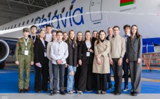 Трое школьников Витебской области на один день стали курсантами Белорусской государственной академии авиации