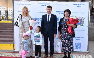 Жительницам Первомайского района Витебска вручили ордена Матери