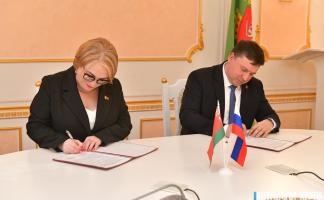 Подписан протокол о намерениях сотрудничества между Витебским облисполкомом и администрацией Петродворцового района Санкт-Петербурга
