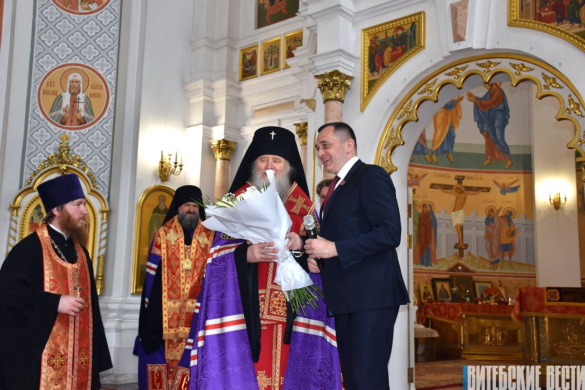 Александр Субботин принял участие в праздничном богослужении в Свято-Успенском кафедральном соборе