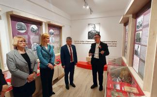 В средней школе №47 Витебска открыли музейную комнату Героя Советского Союза Е. Ивановского